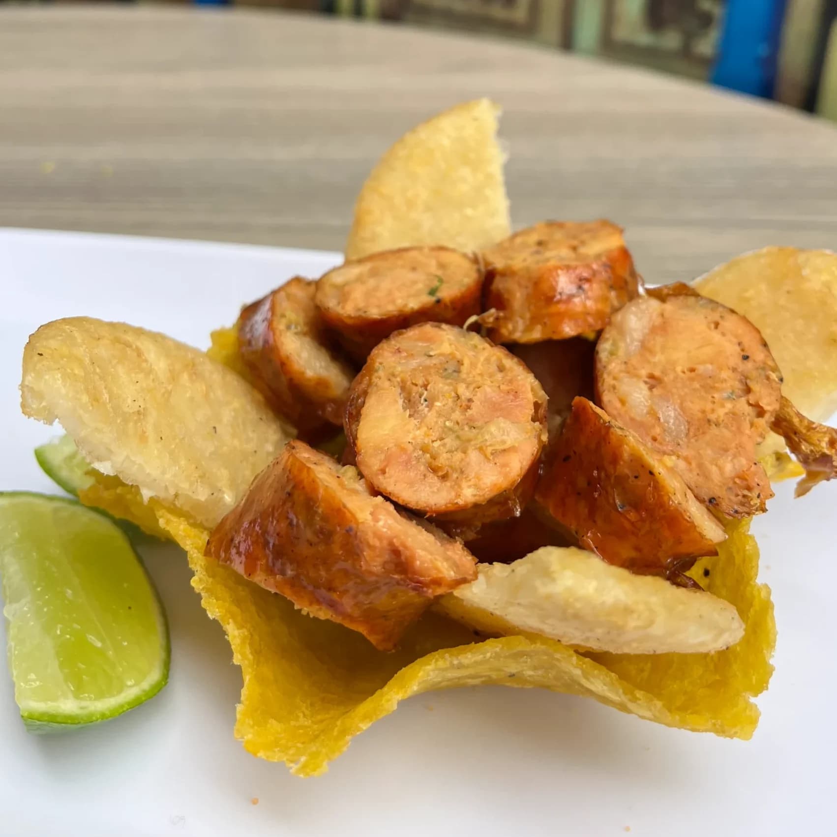 Entrada De Chorizo x 1: 1 unidad + 2 arepas
