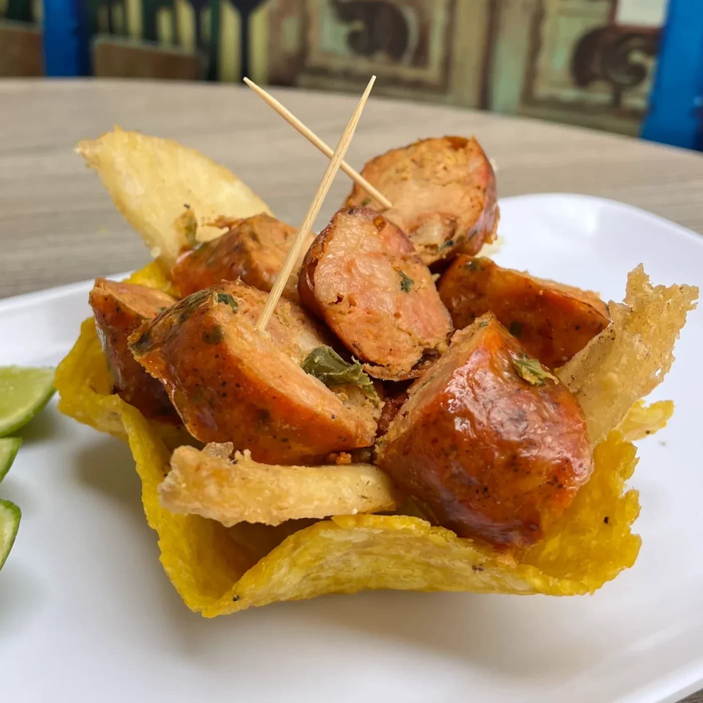 Entrada De Longaniza x 1: 1 unidad + 2 arepas